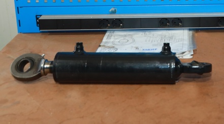 Hydraulic cylinders